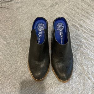 Jeffrey Campbell black booties!